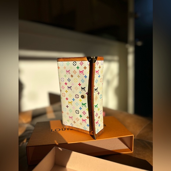Louis Vuitton✨Murakami Monogram Sarah Leather Wallet✨White Multi✨WITH BOX💎 - Picture 15 of 16